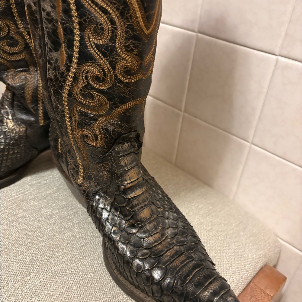 Corral women’s western style tall boot size 9 - Picture 3 of 8